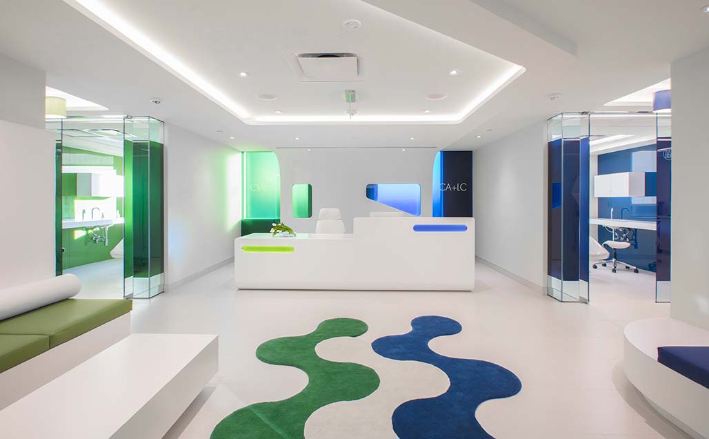 رنگهای درمانی؛ پالتهای رنگی که هویت مطب و کلینیک را تعریف میکنند رنگهای درمانی؛ پالتهای رنگی که هویت مطب و کلینیک را تعریف میکنند